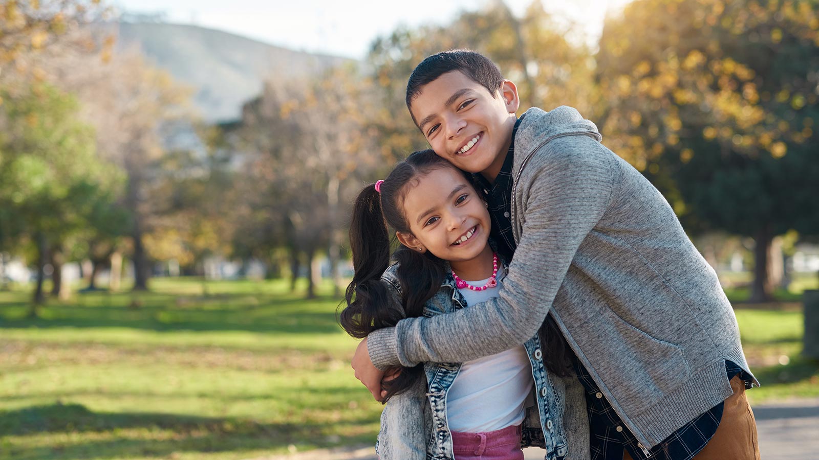 Colombia-Brother-Sister-Growing-Families